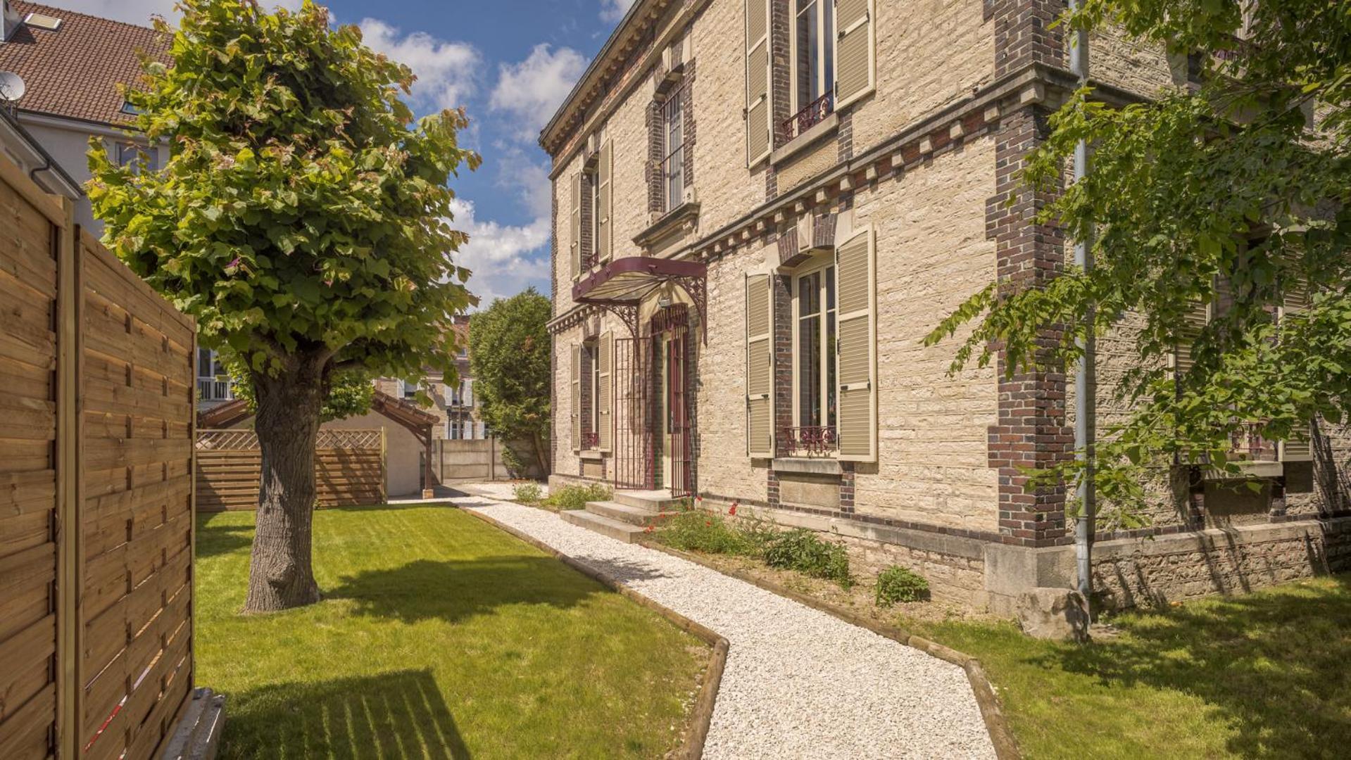 Bonappart 4 - Charme Napoleonien & Confort Troyes Exterior photo